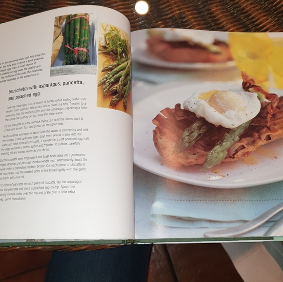 Eating Outdoors by Lindy Wildsmith - Picture 5 of 10